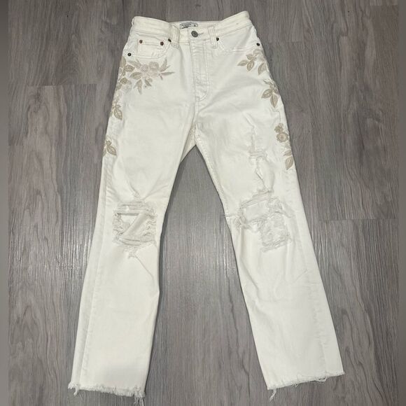 Abercrombie & Fitch White Floral Embroidered Jeans - Picture 1 of 4